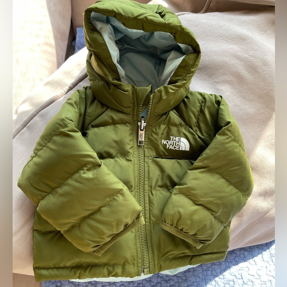The North Face Baby Reversible Perrito Jacket. Size 0-3M
#04